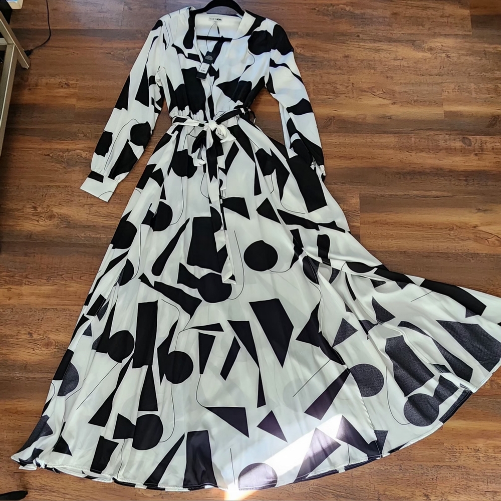 Fashion Nova Black and White Vida Loca Abstract Long Sleeve Dress - Picture 6 of 7
